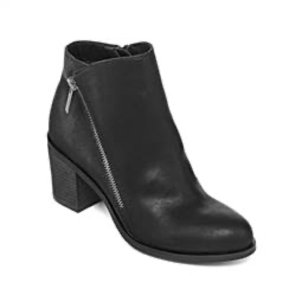 Black booties -NWOT